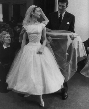 suknie-slubne-lata-60-te.jpg