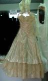 Suknia ślubna Sprzedam suknię ślubną kolor: złota rozmiar: 36/38