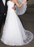 Suknia ślubna suknia ślubna, biała, koronka,bolerko, 900zl, firmy Agora kolor: biały rozmiar: 36-38