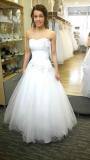 Suknia ślubna  Nowa biała suknia ślubna gorset wiązany 32-34-36 kolor: biala rozmiar: 32-34-36