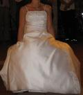 suknia-slubna-piekna-biala-suknia-slubna-annais-bridal-kolekcja-2010-kolor-biala-rozmiar-38-8.jpg