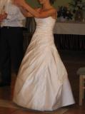 suknia-slubna-piekna-biala-suknia-slubna-annais-bridal-kolekcja-2010-kolor-biala-rozmiar-38-9.jpg