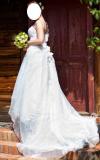 Suknia ślubna Sprzedam niepowtarzalną suknię Lisa Ferrera r.36-40 kolor: ecri rozmiar: regulowany gorset 36/38,mniejsze 40