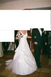 Suknia ślubna Sprzedam piękną suknię ślubną Benjamin Roberts kolor: ecru rozmiar: 36-40