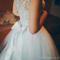 Suknia ślubna Efektowna, klasyczna suknia ślubna kolor: Biały rozmiar: 34/36