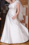Suknia ślubna Sprzedam suknie ślubną kolor: biały rozmiar: 38