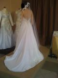 Suknia ślubna suknia z gołymi plecami kolor: biały rozmiar: 36