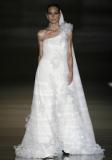 Suknia ślubna Tirso od Manuel Mota kolor: złamana biel, rozmiar: 34-36